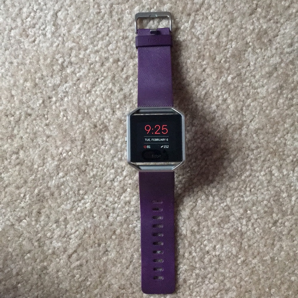 Fitbit BLAZE Fantastic conditionComes with stand.